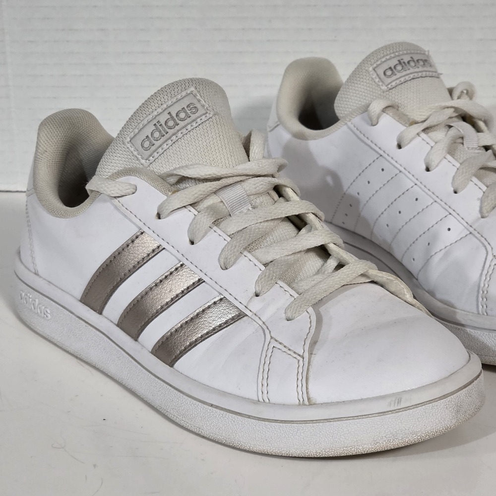 Adidas Grand Court Cloudfoam Lifestyle Comfort Sneakers White/Gold 6 Women's